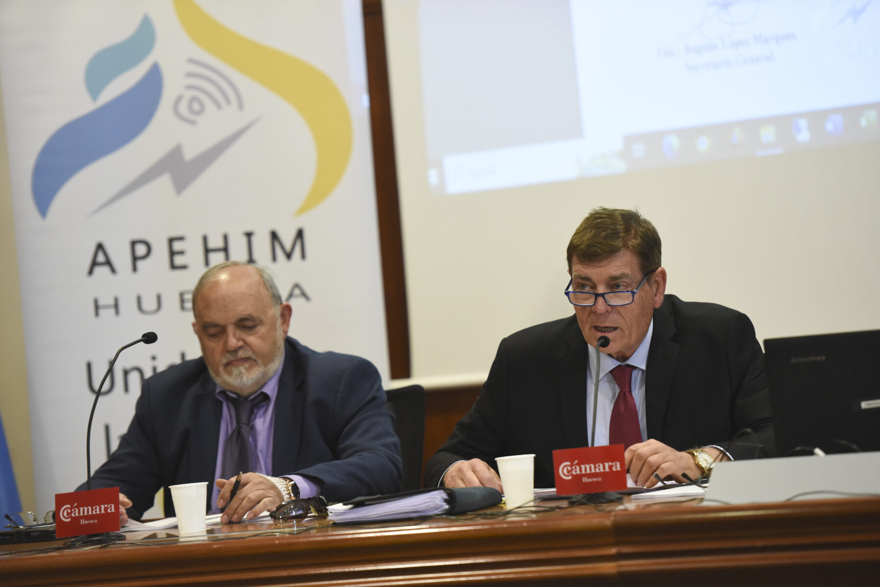Conoce a nuestros socios: APEHIM 2. AESSIA Asociación de Entidades del Sistema de la Seguridad Industrial de Aragón Conoce a nuestros socios: APEHIM AESSIA. Asociación de Entidades del Sistema de la Seguridad Industrial de Aragón