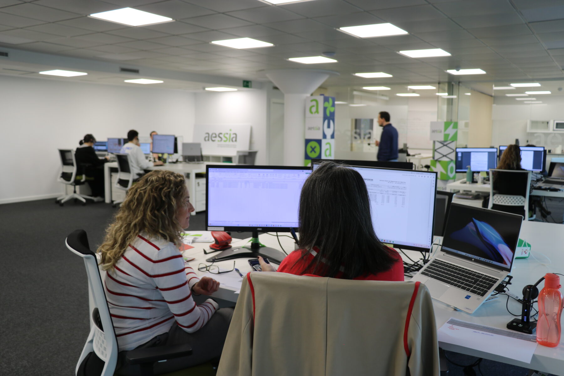 AESSIA estrena nuevas instalaciones 9. AESSIA Asociación de Entidades del Sistema de la Seguridad Industrial de Aragón AESSIA estrena nuevas instalaciones AESSIA. Asociación de Entidades del Sistema de la Seguridad Industrial de Aragón