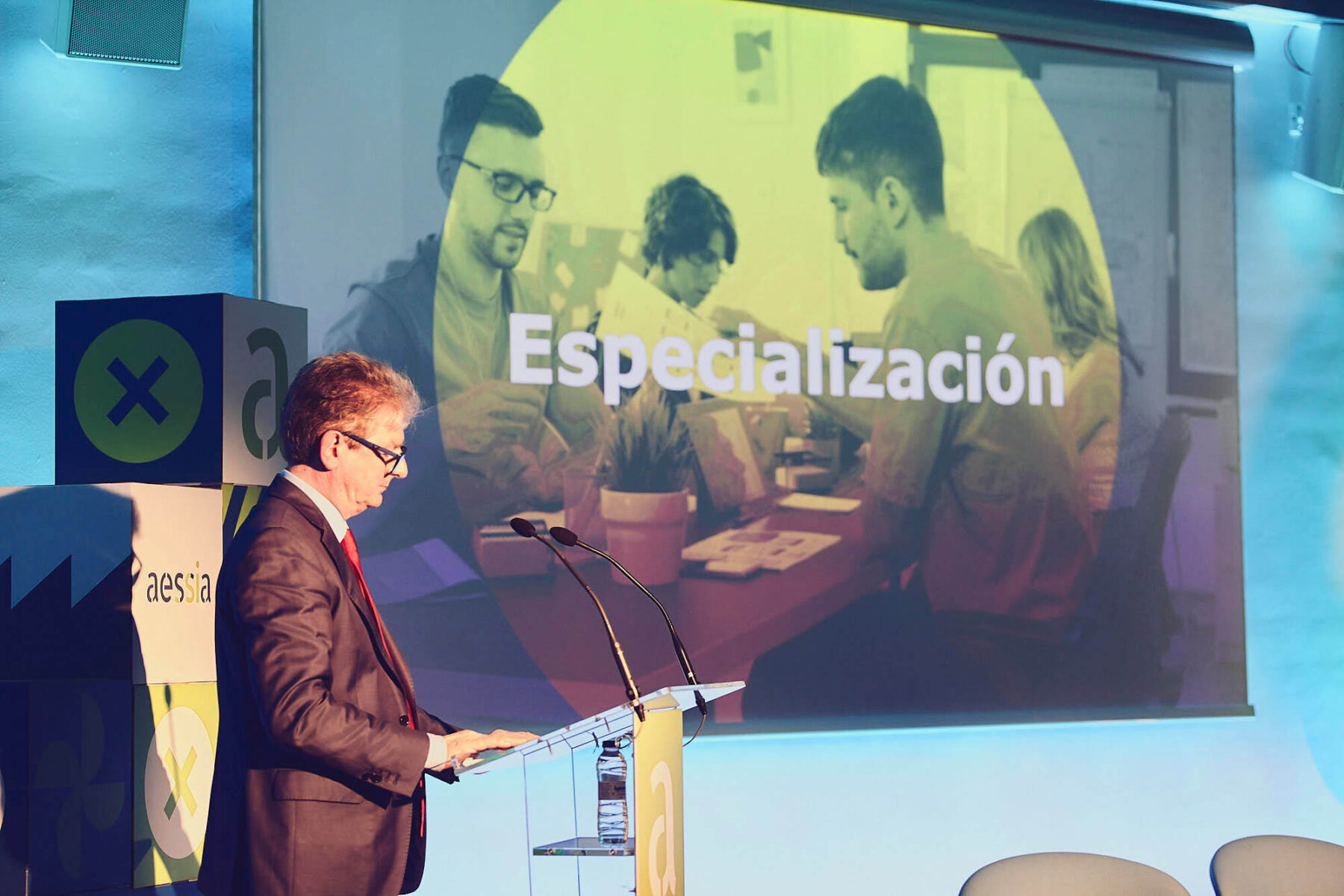 Foro de la Seguridad Industrial de Aragón 2024 28. AESSIA Asociación de Entidades del Sistema de la Seguridad Industrial de Aragón Foro de la Seguridad Industrial de Aragón 2024 AESSIA. Asociación de Entidades del Sistema de la Seguridad Industrial de Aragón